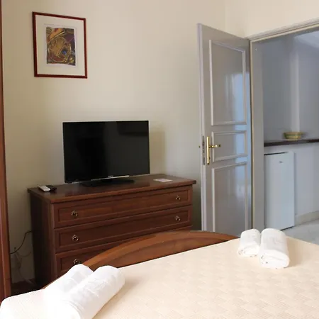 Velzon Penzion 3*