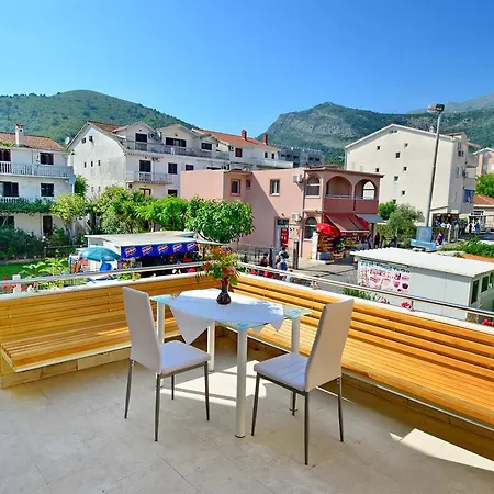 Penzion Velzon Budva